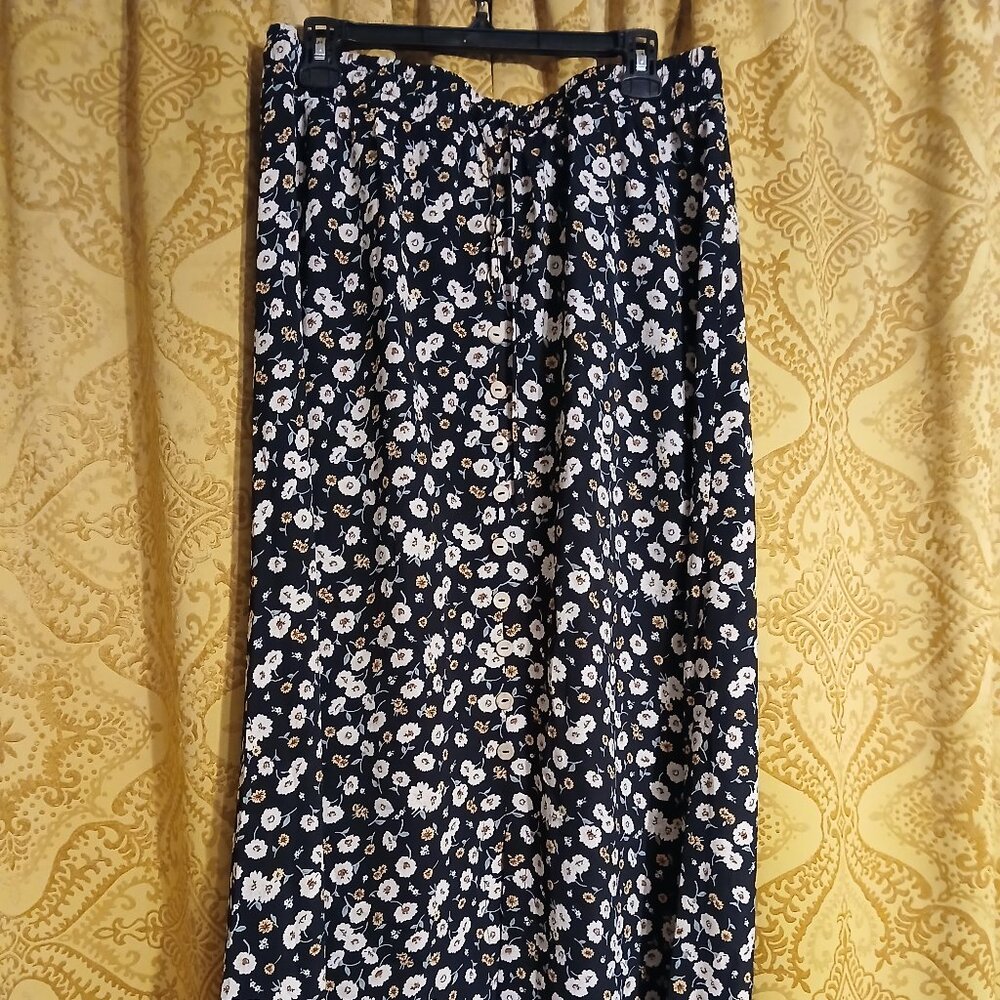 Black floral maxi skirt xl